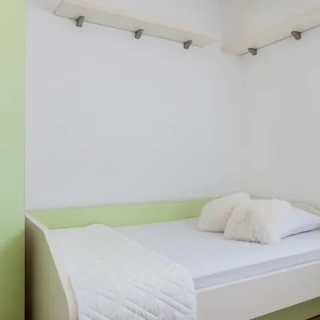 Апартаменты Apartman Dela Трогир